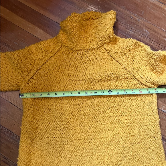 Anthropologie Moth Gold Yellow Oversized Turtleneck Sweater, Size Small - Picture 5 of 9